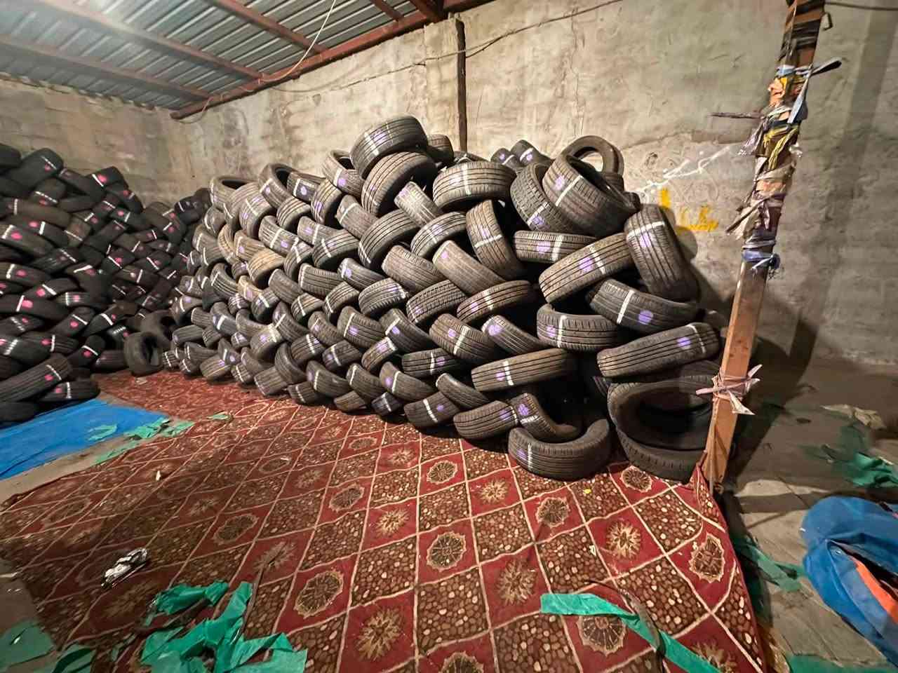 يا الله عل باركت الله تم وصل حاويه اطارات البابه الجمله الجمله فقط  الدرجه اوله جميع القيسات اطارات كل استدر تخمه زواج  يم مجمع الراشد  باراده ا علي طوكيو خضير الراشد  رقم هاتف ***********
