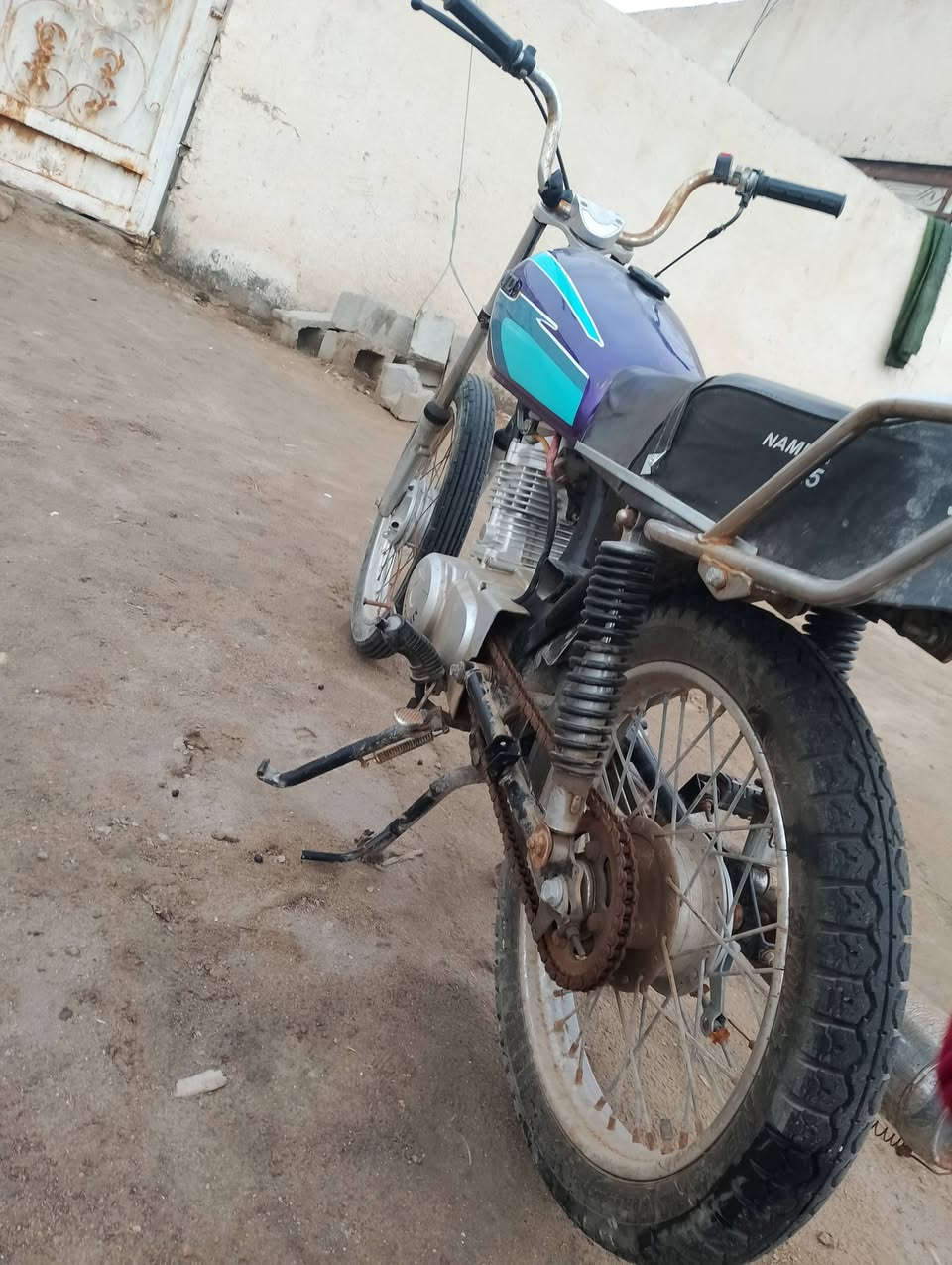 السلام عليكم دراجه رابيدو 4كير  للبيع المحرك جديد بس ولفان مفتوحه تانكي جديد كشن جديد كابريتر جديد دبلات  جديد امامي وخلفي  وسيبايه السعر 500 وبيهه مجال قليل يعني 475 قفل واذا ماتشتري لا تراسل والدراجه العلم ما مقسوله


**إذا كنت صاحب هذا الإعلان وتريد حذفه لأي سبب، رجاءا أرسل رسالة إلى الدعم الفني**