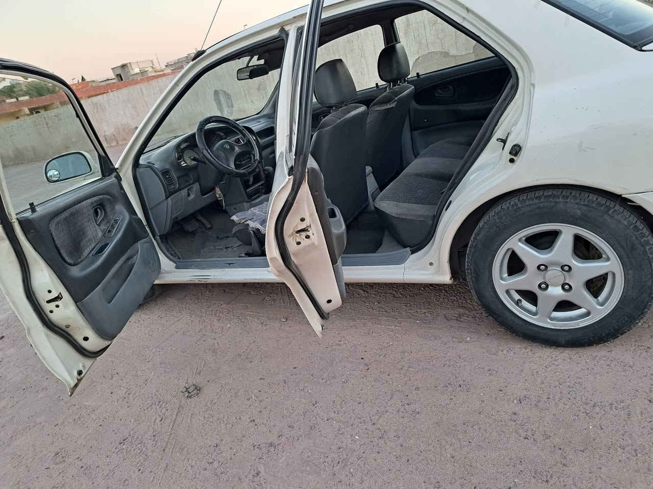 بروتون ابيض موديل ٢٠٠٤ اوتوماتك استلام شركه للبيع للمعلومات الاتصال على الرقم واتساب ***********
