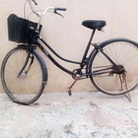 بسكليت • ٣٥ • تاير ورا