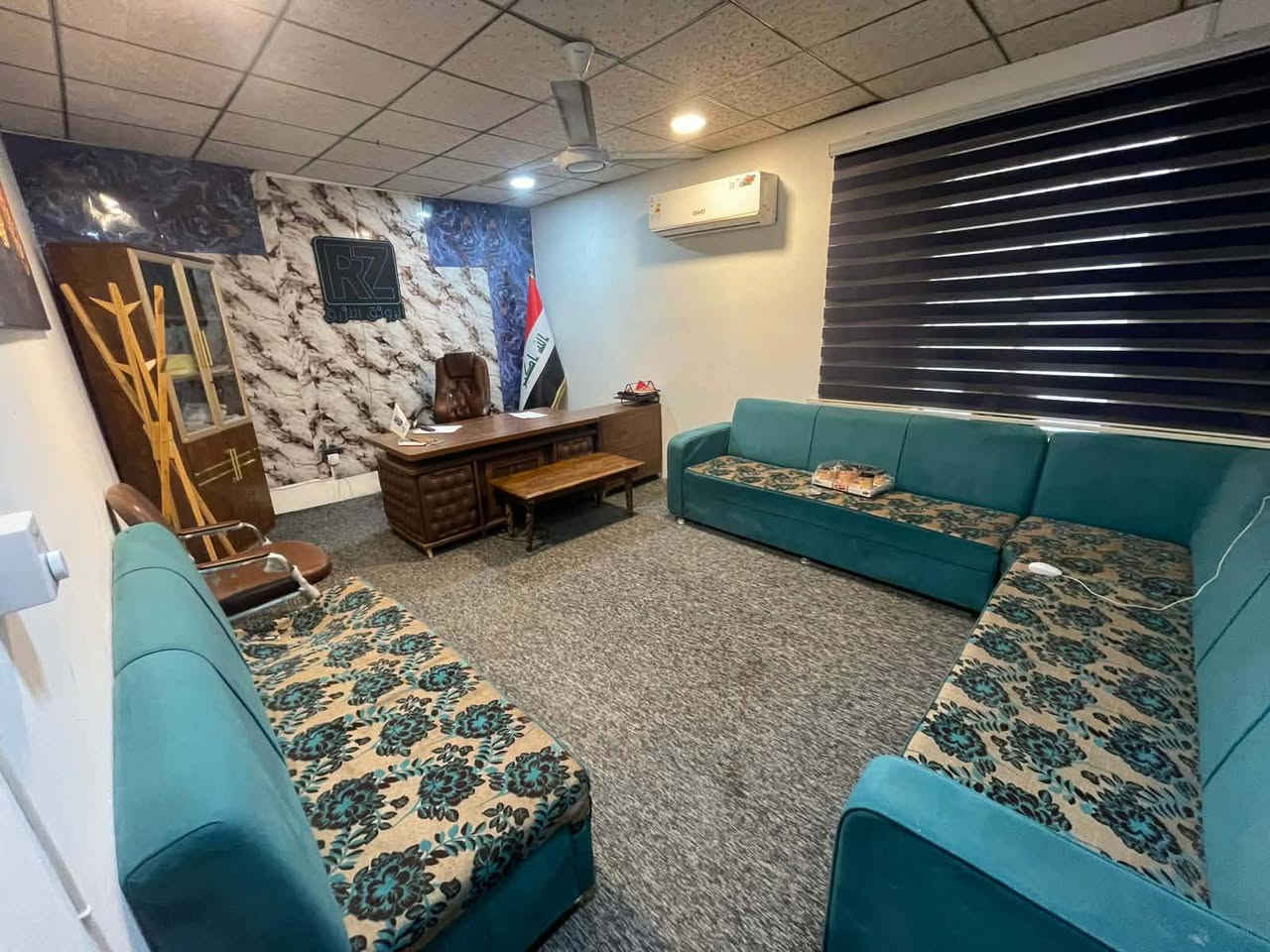 اثاث مكتب للبيع مكان عامريه ***********
