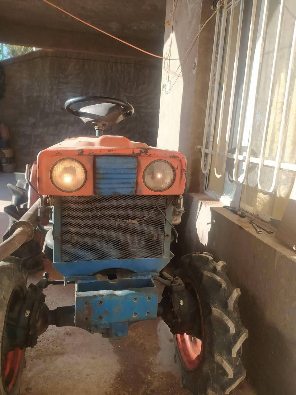 كابوته 2 بستم مع رفاس +عربانه السعر 17 ورقه وبيها مجال قليل حگ الجيه الموقع ديالى/ دلي عباس 

رقم الهاتف /***********
