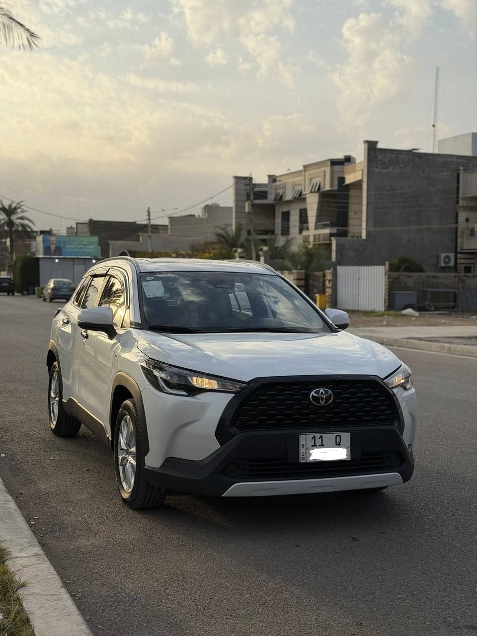 كورلا كروز 2024
ماشية 16 الف 
داخل احمر 
كشن كهربائي 
بيهة فقط طخه بسيطه بالباب خلف السايق موضحة بالصوره
السعر : 170$ بيهة مجال للشراي
للاستفسار : ***********
