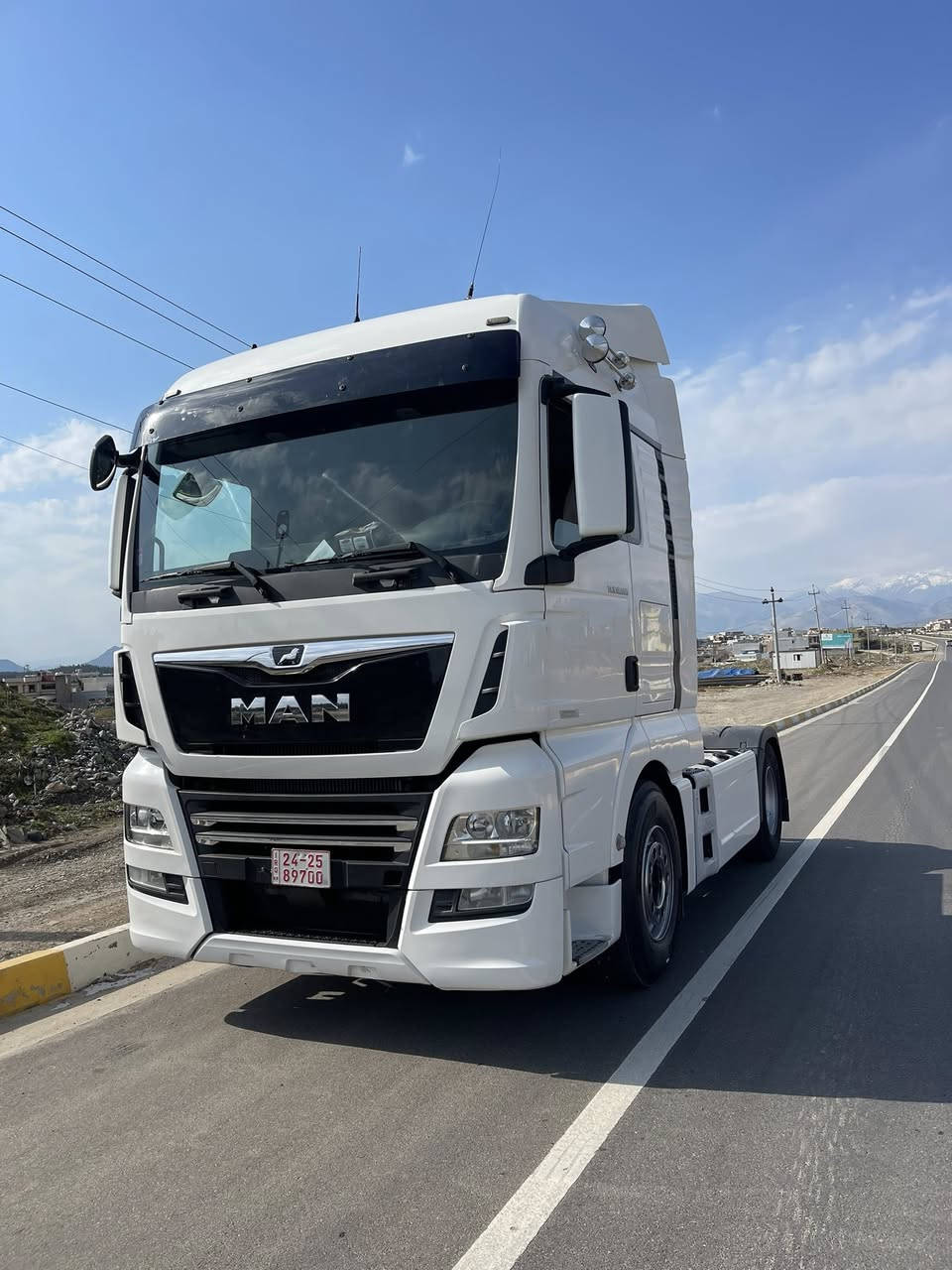 مان 2019
تاك سوپه رى سينى
فوول مواسه فات 
ريتايده ر سلاجه 
سپايده ر كاسيحه و بال
ده بل تانكى
گير داشبول
عاسه و كاميرا ئيش ئه كات
شوين قه لادزئ
تايه ى پيشه وه ى نوييه
سينى جوست كلاج دارى به رز
سحر٢٥٠ $
***********
***********
