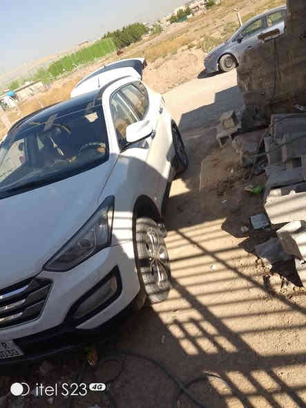 السلام عليكم 
سنتافي2014
فول مواصفات واحد على واحد 
خليج
بصمه بنرامه فور ويل 
كامره دواره مري شفط
6سلندر 7راكب
3قطع تبريد
***********
***********
