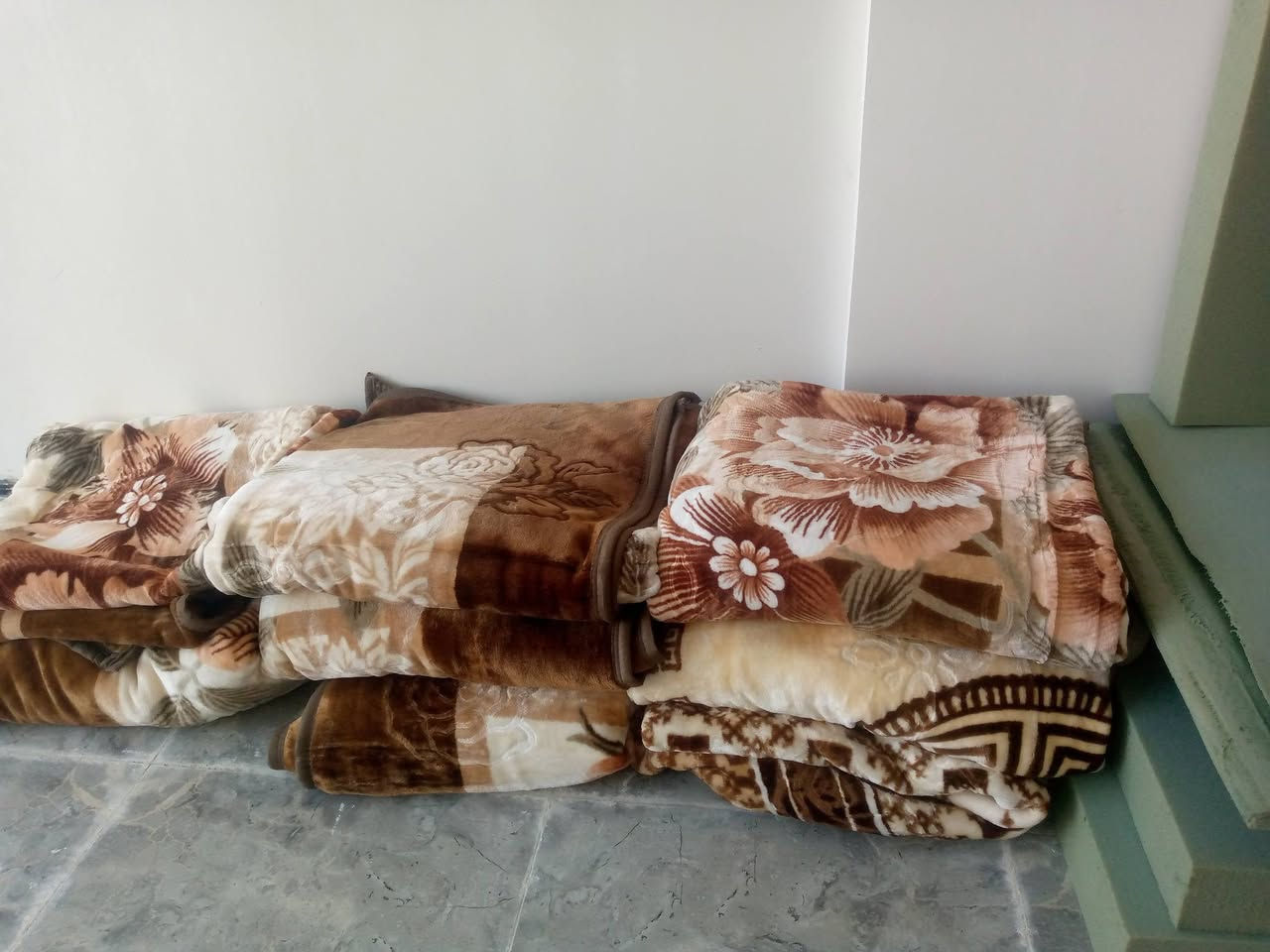 مساء الخير عندي محل مفروشات سعر جمله كلشي رخيص بطانيه دواشك بردات فرشات يوجد خدمة توصيل داخل الفلوجه  *********** بيه واتساب
