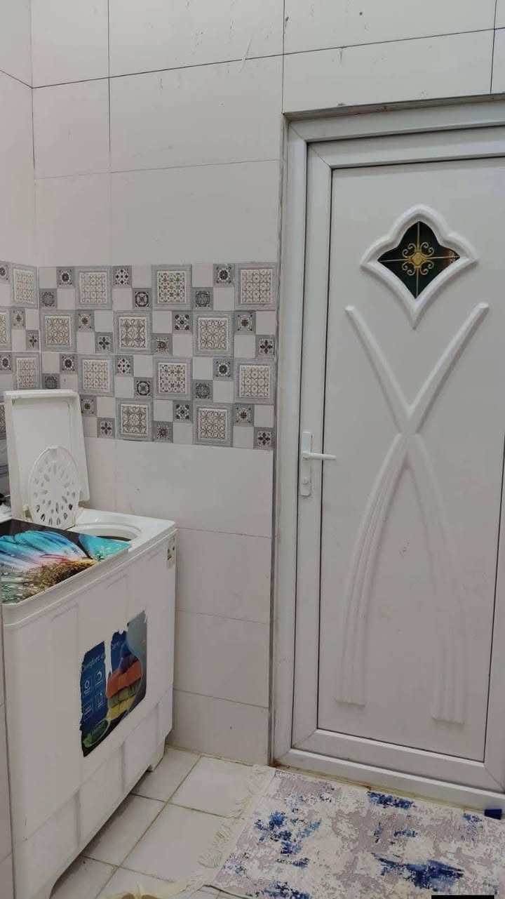 للأستفسار اتصال او واتساب ***********
السلام عليكم 
((🛑🛑بيت للبيع 🛑🛑))
العنوان البصرة قضاء الهوير الكبير (الفصلة) 
طابو زراعي سند 25  
🛑🛑البيت طابقين الطابق الثاني بلا سگف🛑🛑
مساحة البيت ((182)) متر+قطعة ارض ((168))
حديقة ع الجانت الايمن الطول 12 متر والعرض 4 متر
وحديقة ع الجانب الايسر الطول 12 متر والعرض 9 متر
البيت بناء طابوق درجه اولى  البيت يتكون من ((5))غرف نوم صاله بلطابق الاول وصاله بالطابق الثاني  مطبخ داخلي بارد ومطبخ حار خارجي ديوانيه كليدور صحيات داخليه وصحيات خارجيه + جاهز من جميع الجهات  سعر 110 مليون ومجال كلش قليل + داخل بالطابو الجديد + يوجد قطع اراضي المساحه 300 م السعر 35 مليون
