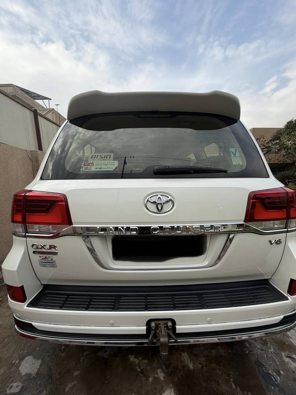 السلام عليكم
لاندكروز 2019 
ساز
مكينة 6 سلندر 
كفالة عامة السيارة 
جنطة كهرباء
ماشية 173k 
مكانها بغداد السيدية
سعرها 530$ ورقة
للاتصال ***********
