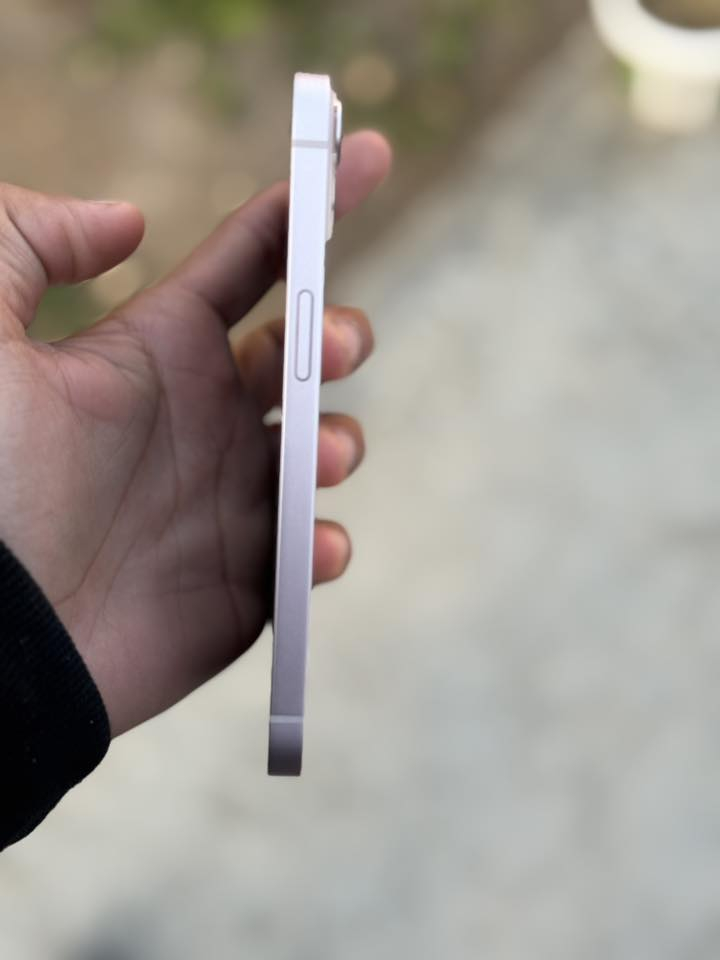 ايفون ١٣ عادي لون زهري 🎖
ذاكره 128 ✔️

بطاريه 89💯

تسلسل  CH ⬇️

كله شغال ونضيف ☑️

وتر بروف 

مكاني نجف 📌

سعره 375 الف ✨
واتساب / ***********
