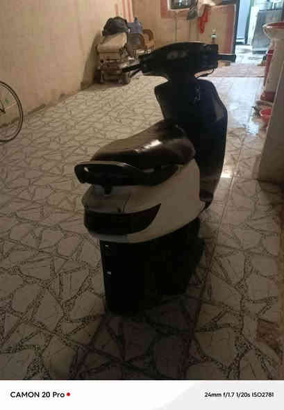 السلام عليكم للبيع دراجه نوع فراشه مابيهه اي نقص نظيفه للاستفسار مراسله الصفحة أو الاتصال***********
