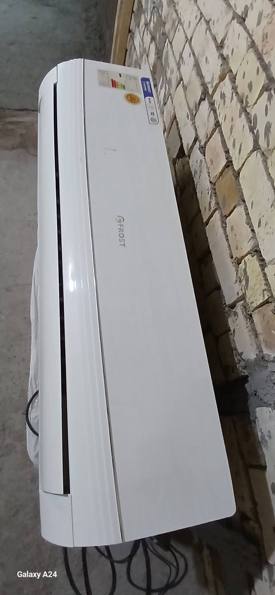سبلت ٢طن نظيف كلش غاز شركه العام اخذته.  ماركه جي فروست..غني  عن التعريف بارد ثلج ..الله شاهد صارت عندي شغله واريد ابيعه...٥٠٠الف رايده ..بي مجال جدا قليل
***********...واتساب
