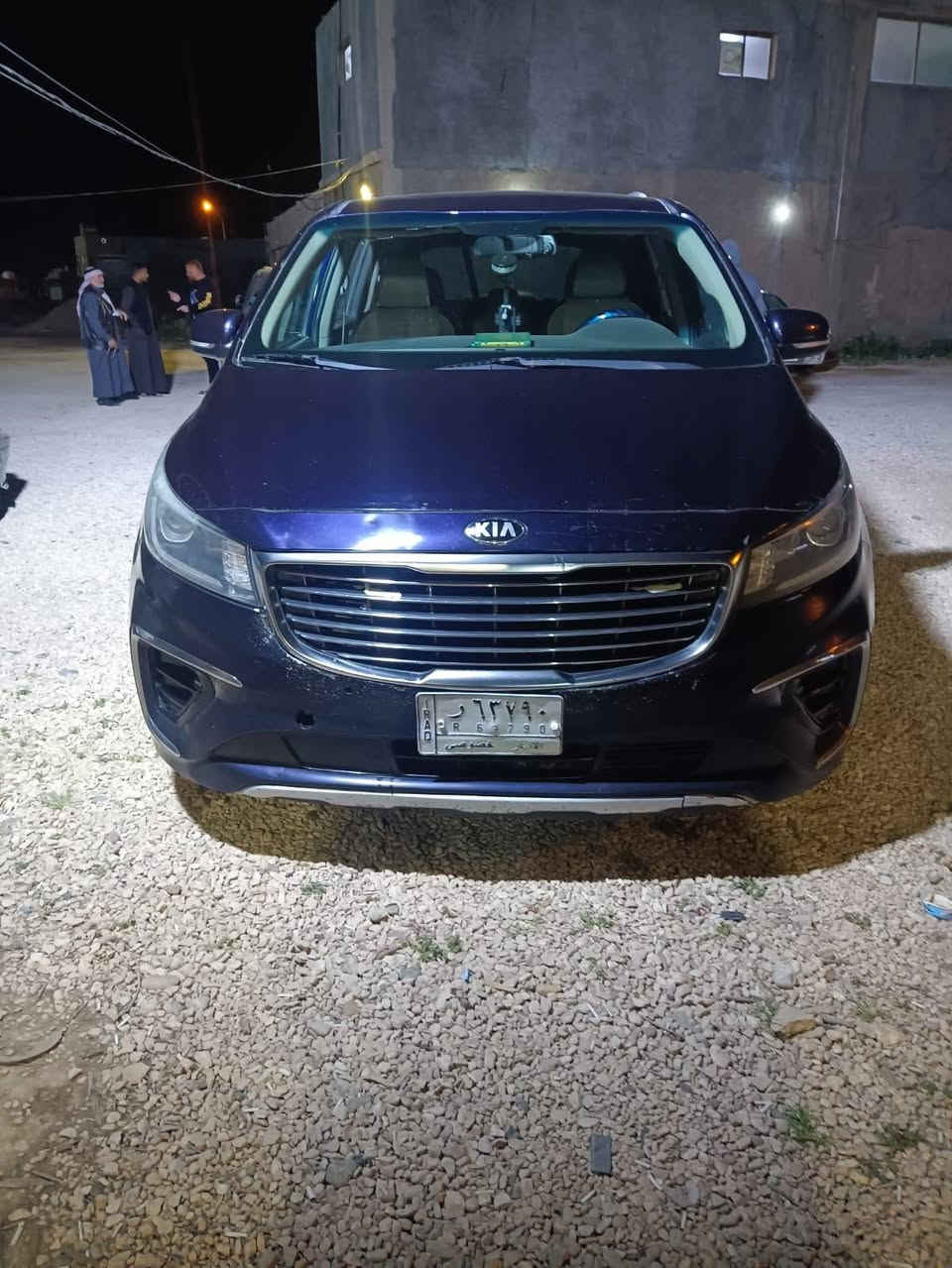 كيا سيدونا موديل 20 فووول مواصفات جديده رقم انبار تحويل مباشر
المواصفات معروفه محاجه اذكرها تفاصيل اكثر اتصل خط ووات ساب *********** 
بيها قطعه وحده نصف الجاملغ الخلفي الايسر 
السعر 195 بيها مجال
