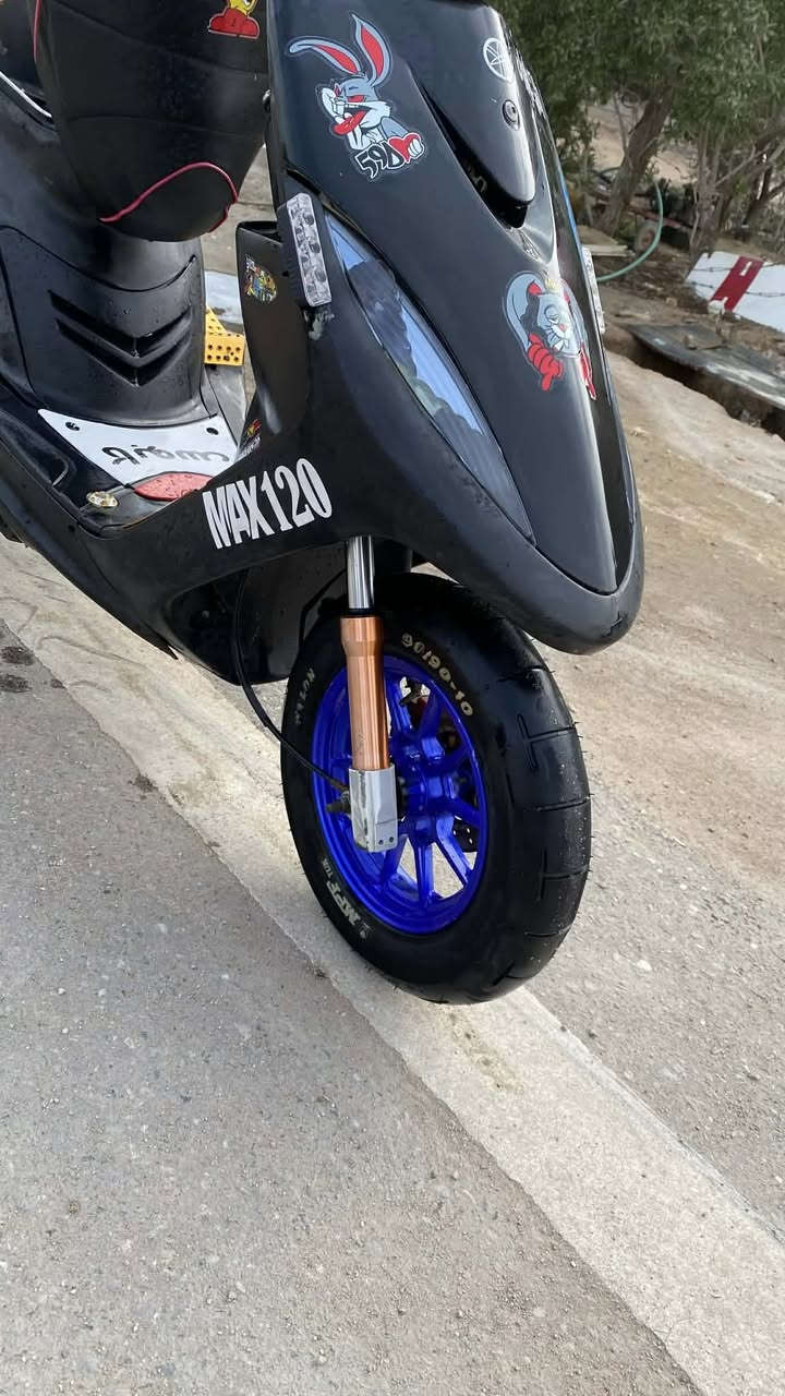 السلام عليكم ماكس عدلي للبيع ما مفتوحه 49 بلاد كهربائيات سلف كل شي شغال دراجه مرتبه حلوه دراجه شلعه ومعدل خير من الله مكان بصره قضاء الدير الشرايين اتصل على الرقم ***********
