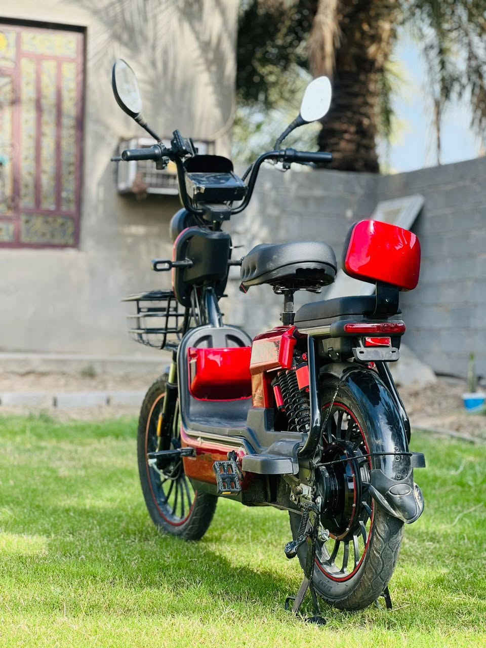 للبيع دراجة شحن 
دراجة شحن الحجم الكبير — أكبر حجم من شركة HVS ✅

⚡ المواصفات:
• 5 بطاريات ليثيوم أصلية
• قدرة 60V / 1000W
• تحتوي على MP3 درجة أولى 🎵
• تشغيل بصمة + سويج + كارت NFC 🔐
• ستاند موبايل + منفذ شحن 📱🔌

الدراجة نظيفة جداً واستعمال خفيف، جاهزة للشغل أو الاستخدام الشخصي 💯

📍للاستفسار والمراسلة خاص
رقمي***********
مكاني بابل_للمسيب_سدة الهنديه
