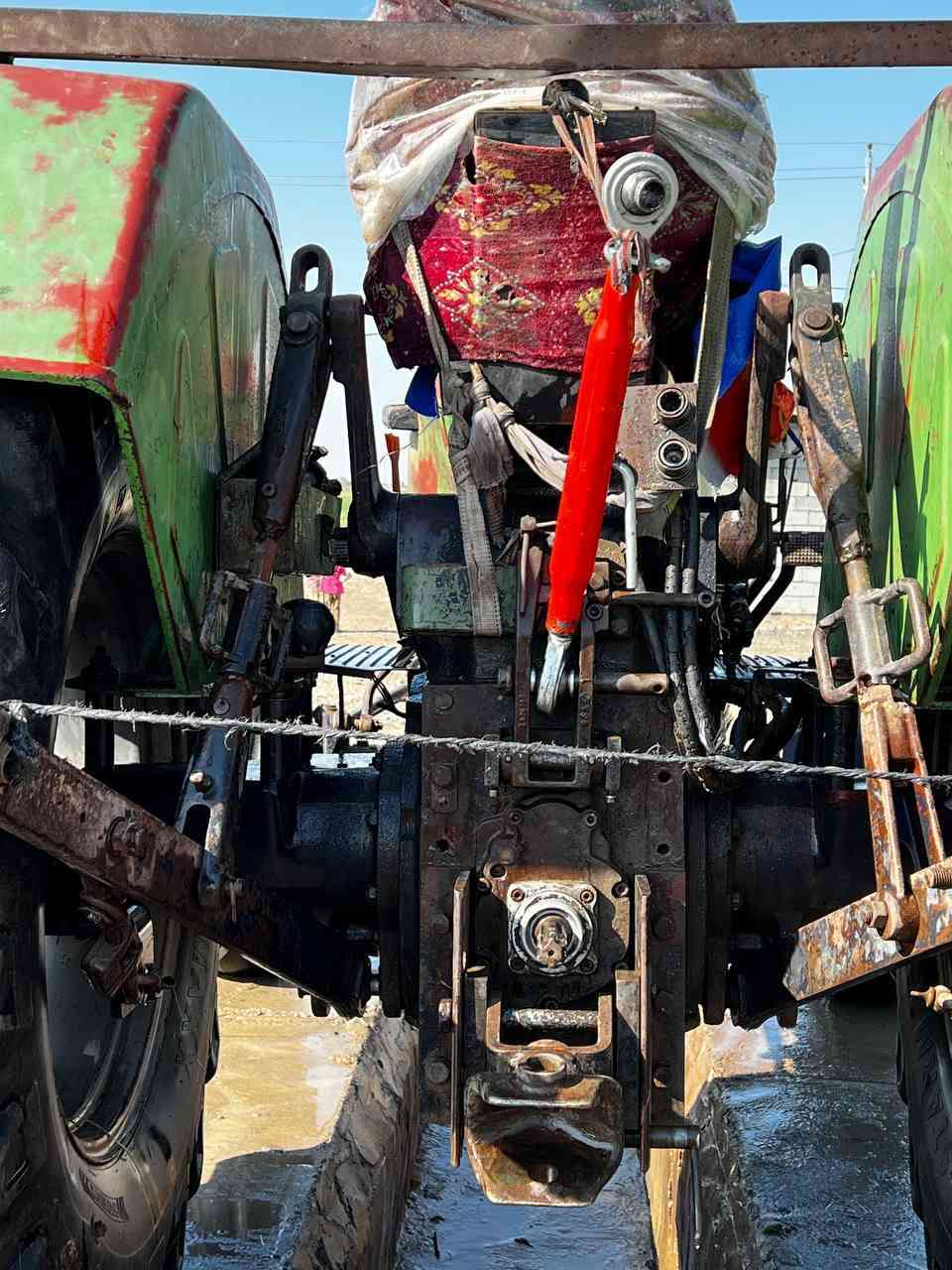 السلام عليكم للبيع مكينه سيرت موديل 2000 مكفوله مكينه بلاديه رقم وسنويه تحويل ثاني يوم محرك مكفول مجفت جديد ع ايدي مكينه جاهزه للشغل ماتحط عليها لو الف للاستفسار ع الرقم (***********)المكان واسط الصويره
