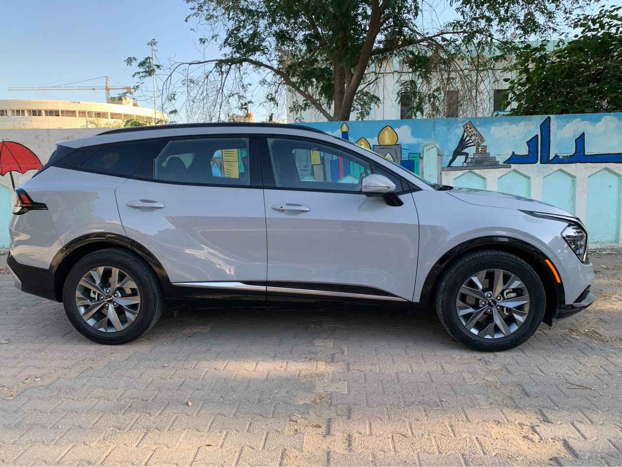 سبورتج 2024 SX فول اعلئ فئة 
. وارد امريكي صبغ فقط جاملغ خلفي
.المواصفات 
.بصمة 
تشغيل عن بعد
.بانوراما 
 . تدفئة وتبريد كشنات 
. جنطة كهرباء 
 .تشغيل عن بعد 
.شاشة ديجتال 
.داخل جلد احمر 
.كراسي كهرباء 
.كرسي خزن ميموري 
 . تدفئة ستيرن 
. فور ويل
. اطفاء ذاتي 
.شاحن وايرليس 
.هندبريك دكمة 
.حساسات امامي وخلفي 
.قطعتين تبريد 
.مود درايف 
‏.LED امامي وخلفي 
.بلوجكتر LED 
.محرك 2500 
.مانع انحدار 
.اوتو هولد 
.مانع انزلاق 
.رادار امامي 
.رادار جانبي 
.حادثها :جاملغ خلفي  
.مكان السياره « بغداد الحرية
*********** بغداد, العراق
