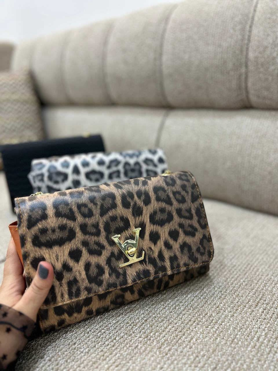 سعر القطعه 5 الاف
يوجد توصيل


**إذا كنت صاحب هذا الإعلان وتريد حذفه لأي سبب، رجاءا أرسل رسالة إلى الدعم الفني**