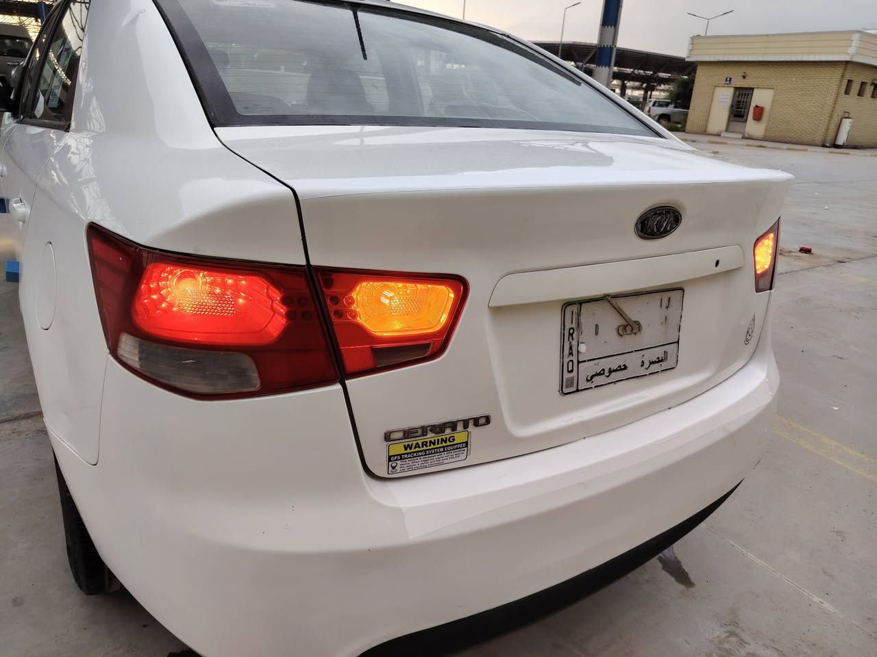 السلام عليكم
سيراتو خليجي مكفوله من الضربه والتبديل والصبغ ماعد رش الباب الخلفي تجميل والباقي كفاله عامه

رقم بصره مشروع وطني تحويل مباشر

محرك 1600كفاله مامفتوح سياره جاهزه وجديده كير ومحرك وحداديه وتبريد تخم تاير جديد

السعر (94) مكان السياره ناصريه مركز
رقم الهاتف ***********
