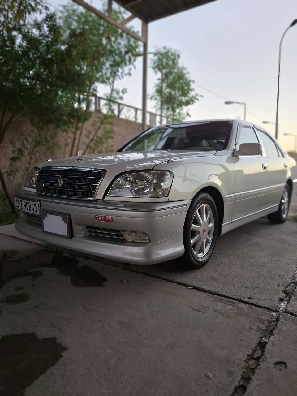تويوتا كراون 2003 شاصي 171 تسجيل جديد قرار 48 
رقم بابل انكليزي بأسمي 
D4 الزغير 
٣ دكم 
كرستال اصل 
كشنات ٤ كهرباء 
السعر 160 $
بابل _ الحمزة الغربي 
***********
