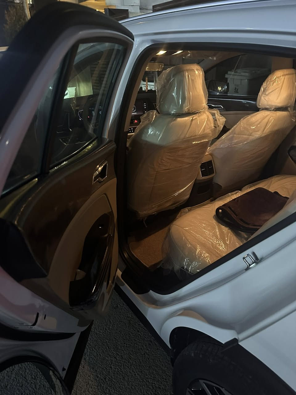 كيا سبورتج 2022 خليجي 
ضمان شركة نم ماشيه 77 سيارة مواصفاتهة  
٦ ايرباك مغلفة ppf بنيد ودعاميات كص قماره وداخل هم مغلف 
ويل حجم ١٩  
كامرة خلفية 
حساسات خلفية واماميه
وشحن ubs بالمقاعد الخلفية 
باقي المواصفات معرفة شاشة نفيكيشن شاشة اعطال 
اربعة انظمة قيادة سيارة بصمه عدد ٢ تشغيل عن بعد كرسي كهرباء
مري شفط كامرة خلفية متحركة وتو هولد 
هاند بريك دكمة تحكم ستيرن  
داخل بيجي مطعم بصاج
سيارة مكفولة من صبغ والبارد وشخط 
سعر سيارة 203 بيه مجال كراسي تدفئه وستيرن تبريد شاشه
مكان السيارة الدورة شارع ابو يطاره
***********////***********
