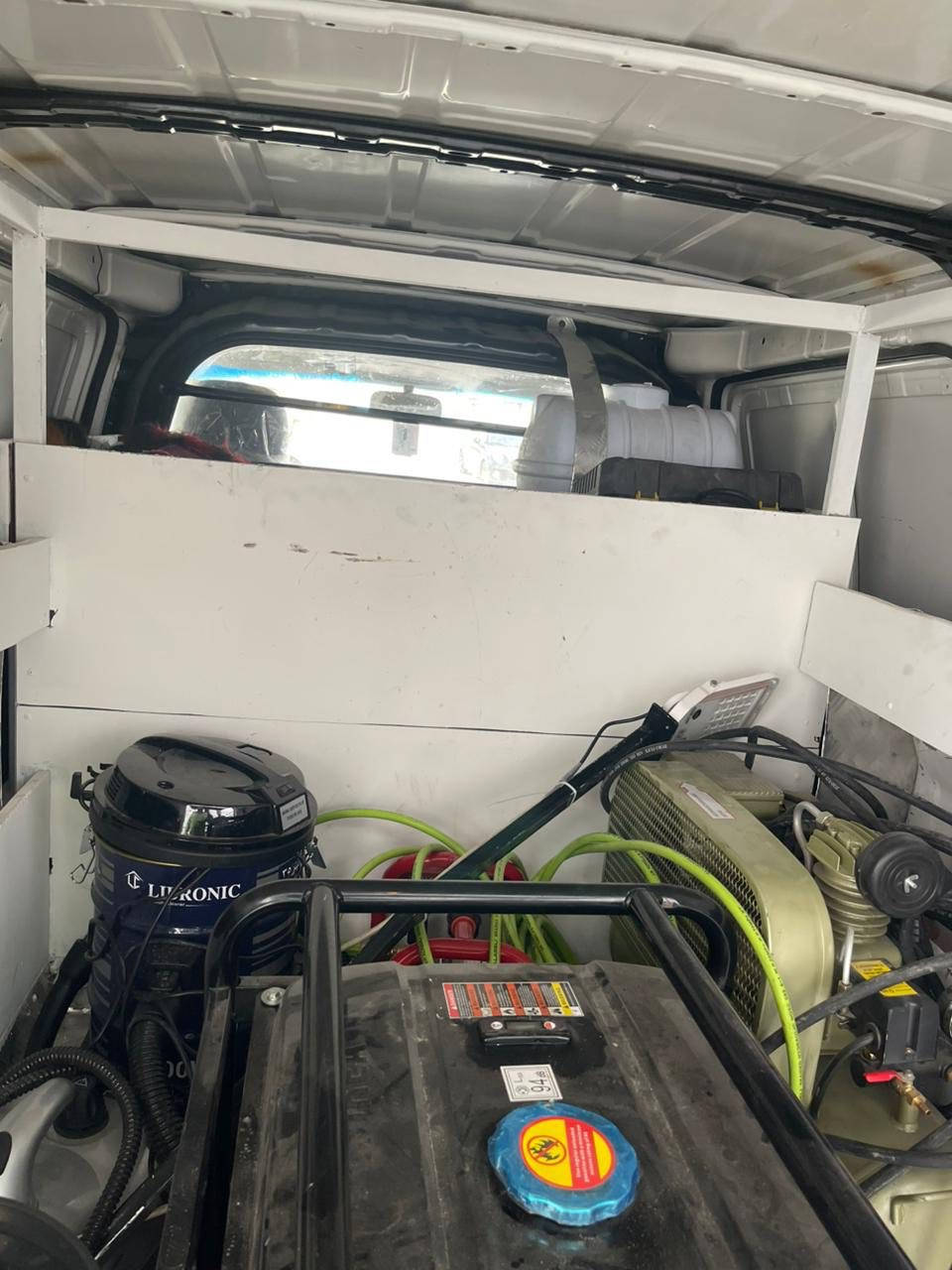 سيارة ستاركس فان موديل 2012 رقم اربيل ب اسمي محطة غسل متنقلة متكاملة جاهزة للاخير ونضيفة مكاني بغداد كراج امانه السعر 155 هية والعدة كاملة ***********
