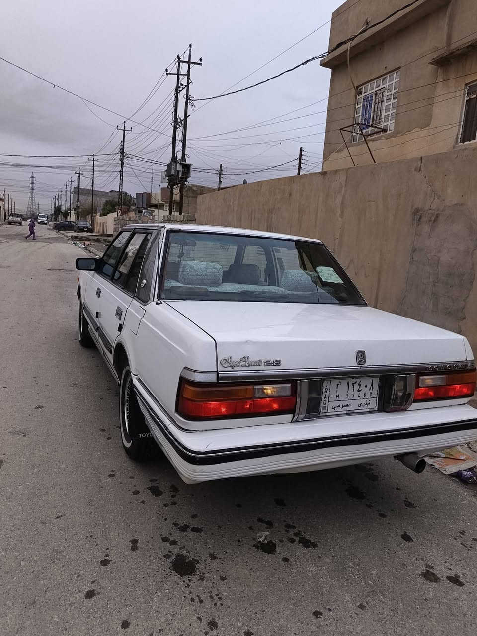 سوبر موديل 85 كير محرك بطه شرط سنويه الى 28 تواير طخم جديد كهربائيات كلها شغاله سياره جاهزه مال بيت... سعر 60 وبيها مجال  رقم الهاتف.. ***********.. العنوان موصل جانب الايمن
