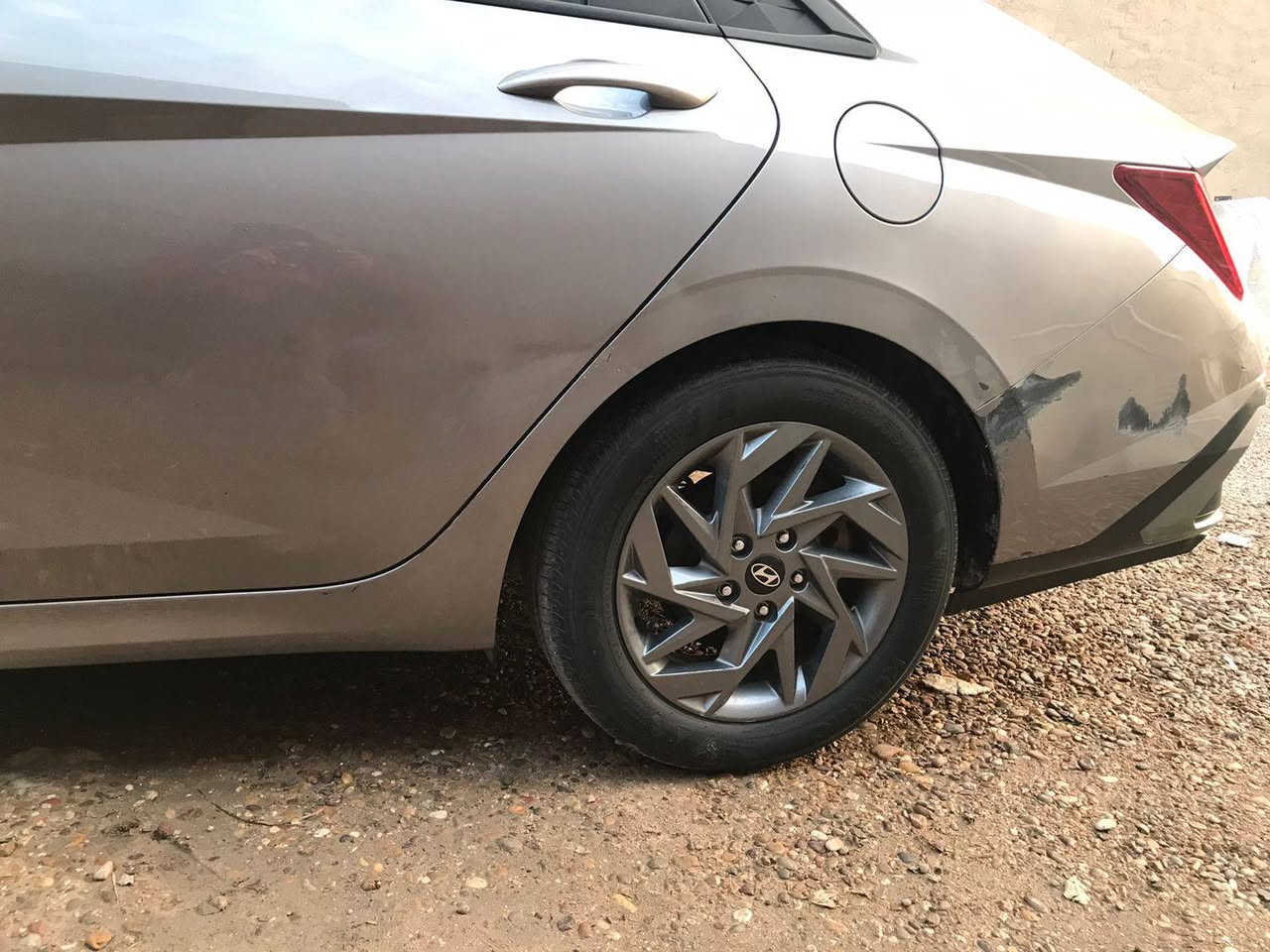 الانترا موديل 2024 نص فول سياره جديده بدون صبغ ولا تبديل كفاله عامه فقط مبدل لحيه دعامه الخلفيه السياره بأسمي تحويل ثاني يوم السياره بصمه تحكم ستيرن وكلشي موضح بالصور
مكان بغداد الدوره 
للتواصل الاتصال ***********
