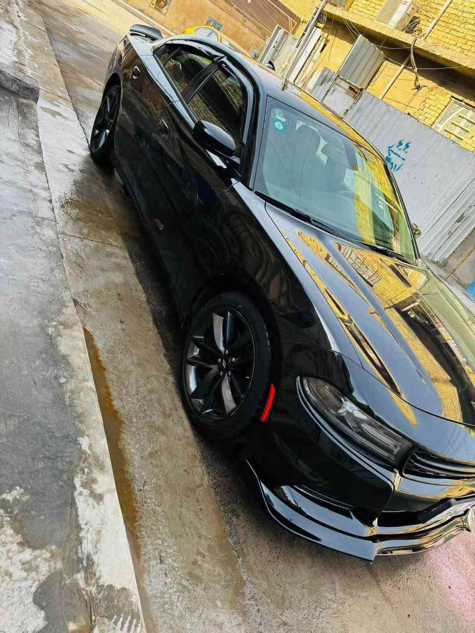 جارجر ٢٠١٧ sxt معروفه مواصفاتها قطعتين صبغ جاملغ خلفي ايمن وباب خلفي رش ويه الجاملغ بدون ايرباك بدون دواخل ممشتغله خط السياره نظيفه حيل رقم بغداد مميز لد متغير ع التلفون ماشيه ١٦٨ كيلو حقيقي اتصل وتدلل  
*********** بغداد, العراق
