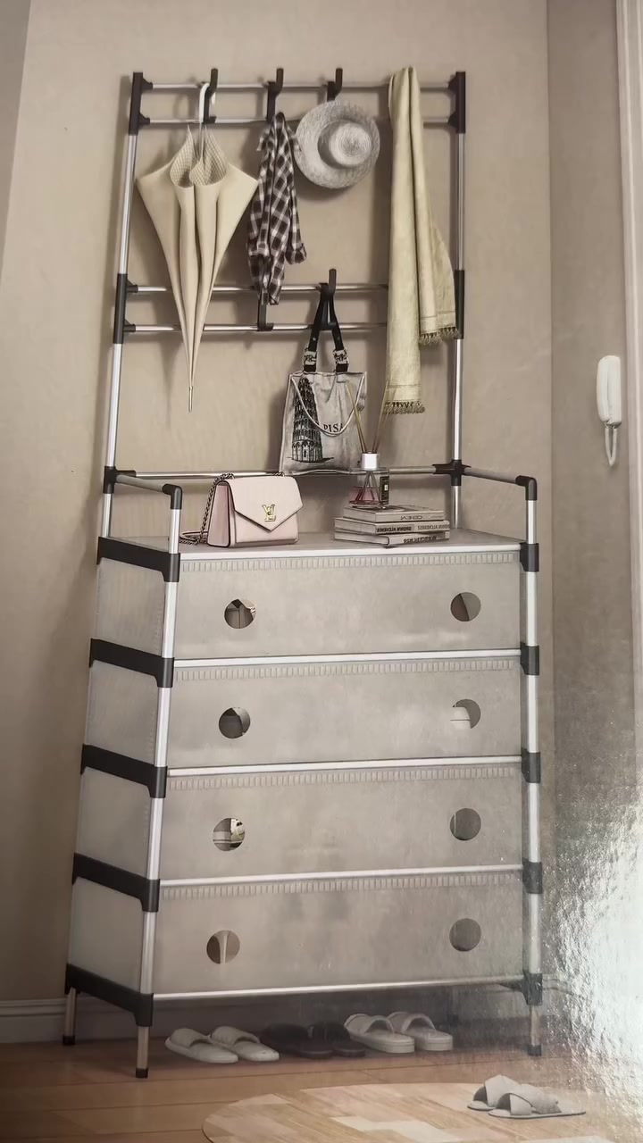 جزامة متعددة الوظائف مع تعلاكات للملابس  والحقائب

✨ خلي تنظيم الأحذية ممتع وأنيق!

خزانة أحذية بآذان قطط لطيفة 🐾، تحافظ على ترتيب منزلك ونظافته بسهولة 💨

ألواح متعددة الطبقات مقاومة للغبار والاصفرار ♻️
تصميم ذكي يسهل التجميع بدون أدوات 🛠️

مساحة واسعة تناسب كل أنواع الأحذية 👟👠

مضادة للانزلاق وثابتة بفضل هيكلها القوي 
خلي بيتك مرتب وشيك بدون تعب!
للطلب مراسلة الموقع. https://rolemall.com/g4piP5Dshop
والاستفسار مراسله الدايركت ✉️
يوجد توصيل للجميع المحافظات العراق 🚗
السعر :25فقط🤩 شمنتضرين خلي ملابسك وحقائبك مرتبه بشكل أفضل 💯
#فولو#اكسبلور #جزامة #متجر #العراق


**إذا كنت صاحب هذا الإعلان وتريد حذفه لأي سبب، رجاءا أرسل رسالة إلى الدعم الفني**