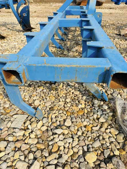 السلام عليكم للبيع خرماشه حجم (4) متر عمل دراجه اولى حديد ثقيل شرط تكرب جلاد العنوان واسط الزبيديه للستفسار اتصل ***********
***********
