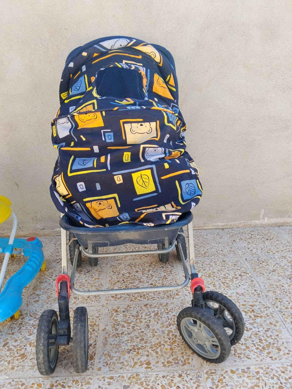 عربة طفل نطيفة جدا جدا جديدة سعرها 40  الف…  حجلة ايضا نظيفة جدا سعرها 8 الاف .. كركوت سعره 5 الاف
الاسعااااار نهائية رجاءً لاحد يكول بيها مجال…  شراي اتصل *********** المكان حي الزهراء
عربة طفل نطيفة جدا جدا جديدة سعرها 40  الف…  حجلة ايضا نظيفة جدا سعرها 8 الاف .. كركوت سعره 5 الاف
