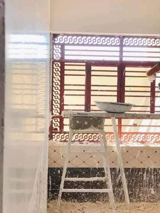 كادر لبخ جص من الموصل سعر متر ب3 مصرف علينه شرط مساطر حايط جام صور كدام العين وين تريد شوف شغلي حاضر خابر ودلل رقم ***********
