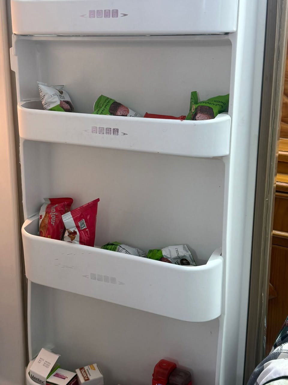 ثلاجه ب٢٠٠ومجاله بسيط


**إذا كنت صاحب هذا الإعلان وتريد حذفه لأي سبب، رجاءا أرسل رسالة إلى الدعم الفني**