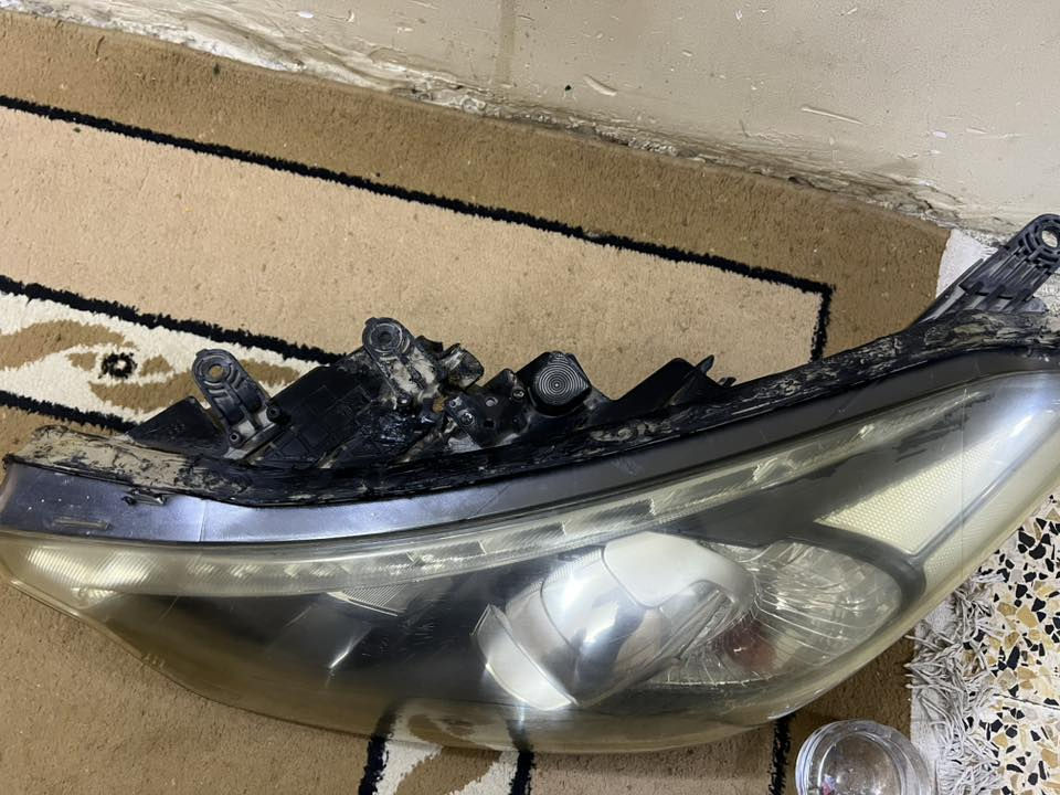 سلام عليكم مازده سيراتو شغاله وابلاديه مو تجاري للبيع مكاني بغداد ***********
