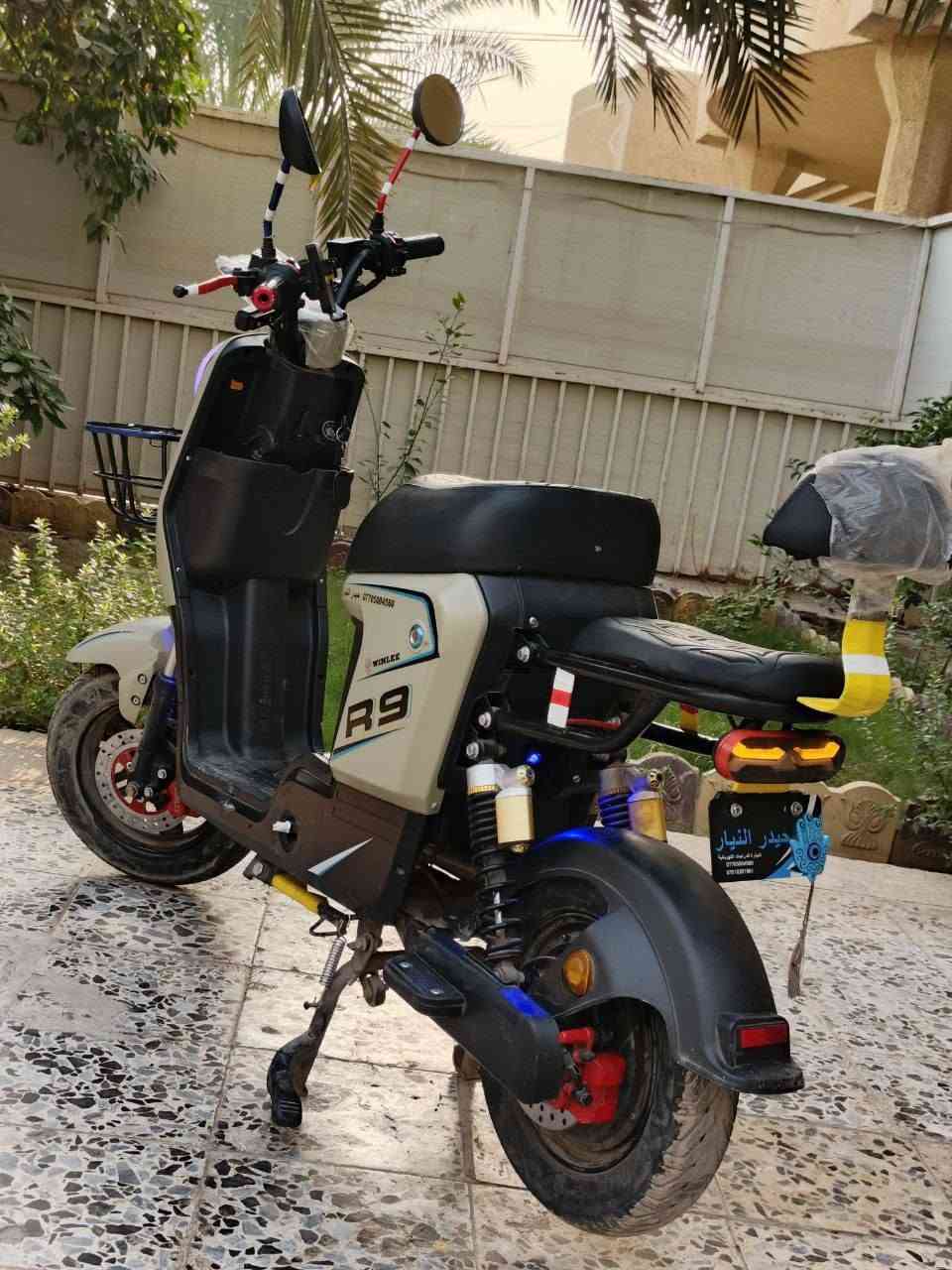 السلام عليكم درجه شحن R9￼ ‏تحتوي على خمسة بطاريات نظيفة  سعر 500 وبيها مجال 
￼ للاستفسار￼￼@(*********** )
