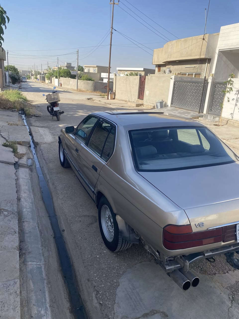 سلام عليكم مراوس مع كولونك
2002 الى 2007 شرط مرقم اصولي 

تفاصيل السياره  موديل 91   حجم 740   V8 

بيها نواقص اتصل بيه وتدلل افهمك تفاصيلها

مكان السياره كركوك 

***********
