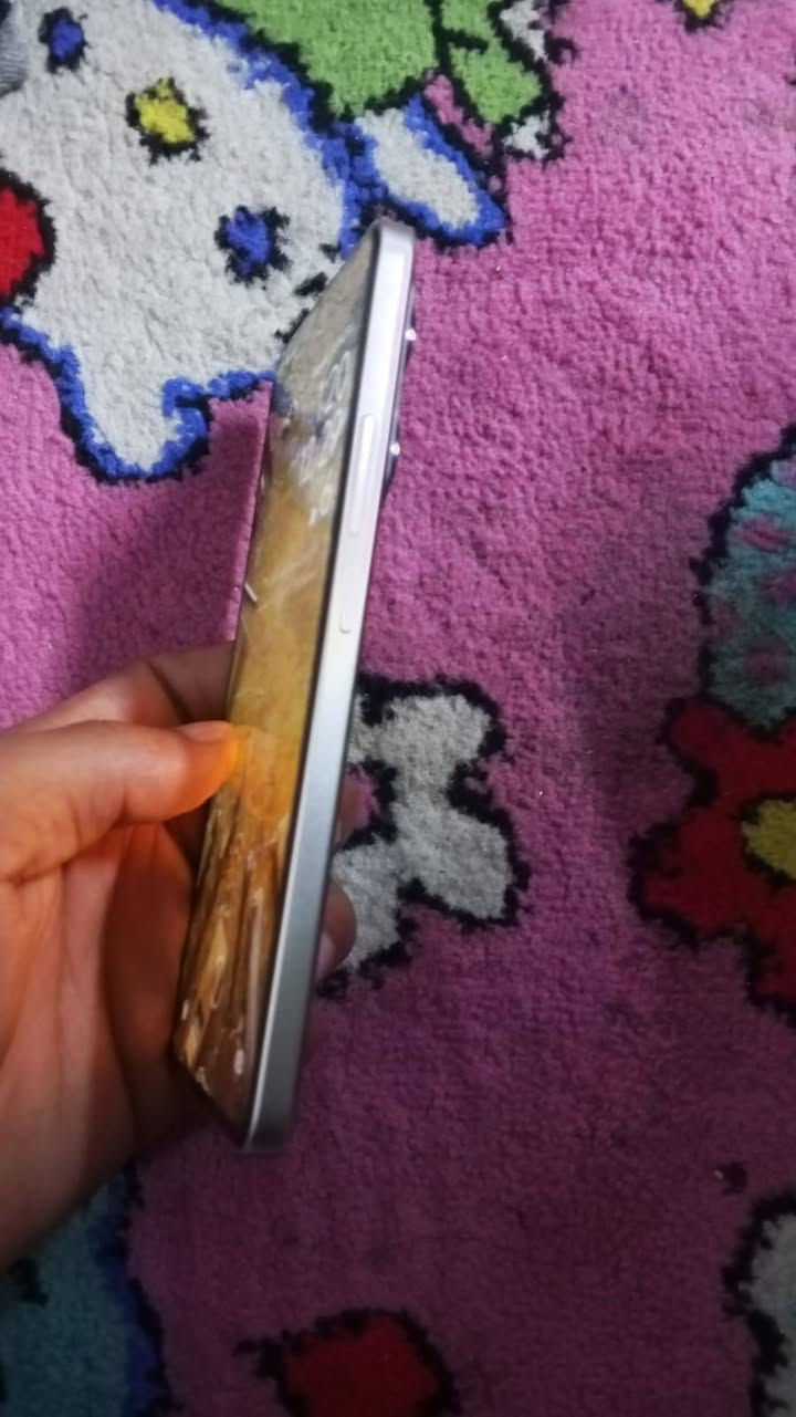 سلام عليكم جهاز للبيع POCO M7 Pro 5G
اي عيب مابي جهاز شخط مابي 
ذاكره 256 غراض كامل شاحنه وكرتون 
سعر 225 بي مجال قليل شراي خابر *********** مكاني كركوك
