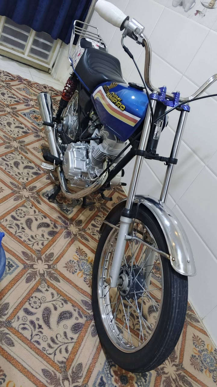 السلام عليكم دراجه 26لبيع سعر 550مكينه جديده ستوني شديته بعدهي علا سحك دراجه حلوه وجديده 
رقمي *********** مكاني بل قاسم ناحيه الطليعه
