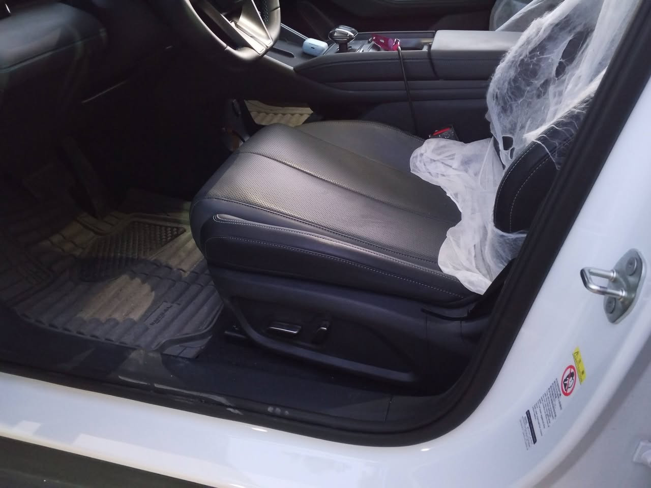 السلام عليكم بي واي دي كنيل للبيع فول مواصفات موديل 2024باسمي تحويل مباشر شراي يتصل *********** اعلى فئة مكان بغداد البياع
