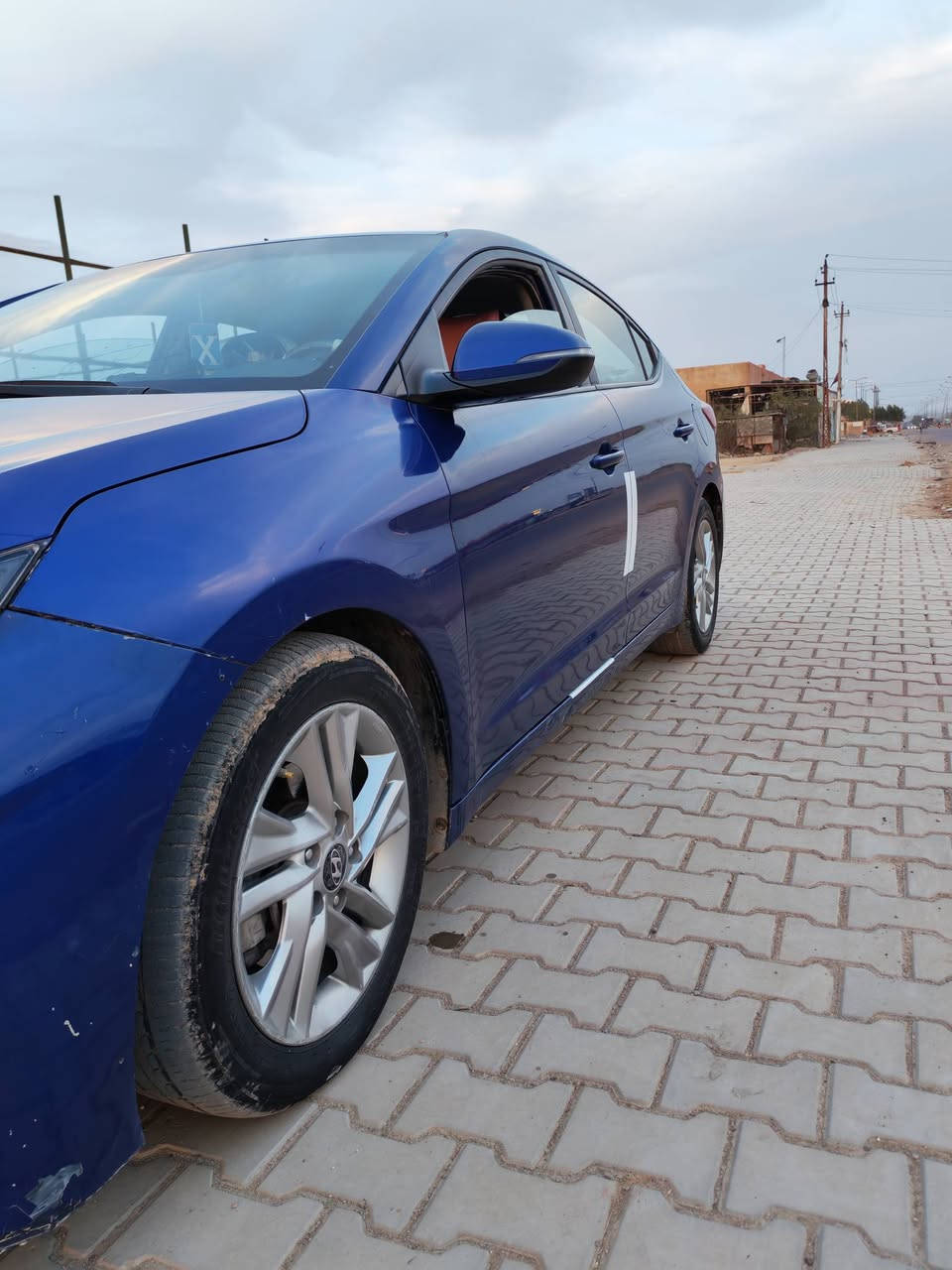 السلام عليكم 
رمضان كريم وتقبل الطاعات 
النترا للبيع او مراوس حسب القناعه موديل 2019 لو حبري السياره جديده جداً مكينه 2000 دوش كير اي تي كفاله كير مكينه تبريد تدفئة نص مواصفات ضرر السياره كلير البنيد والجاملغ الامامي بدون ضرر شرط السونار بجم كبس دواخل جدد 
رقم بغداد سنويه باسمي لغايه 2030 مكانها بغداد الحسينية ما الراشديه 
السعر 127 بيها مجال جداً بسيط 
الاتصال 
***********
