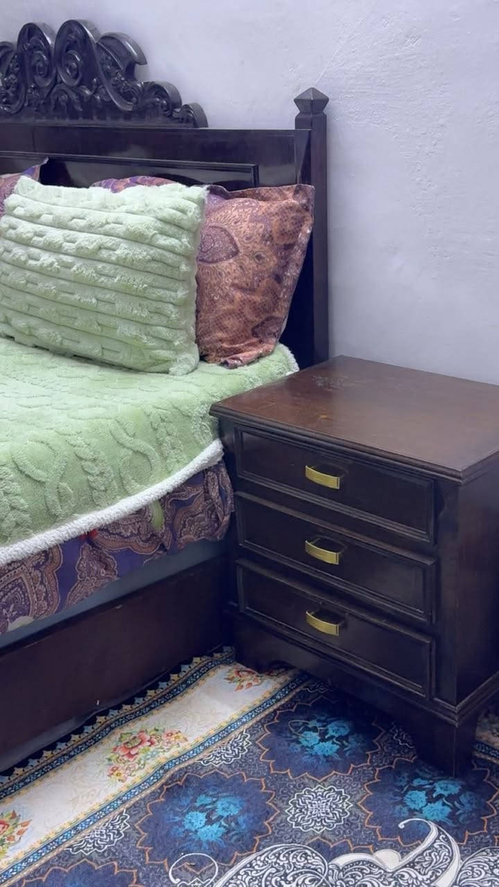 سلام عليكم 
غرفة نوم صاج 
لون بيتنجاني
للاستفسار ***********
