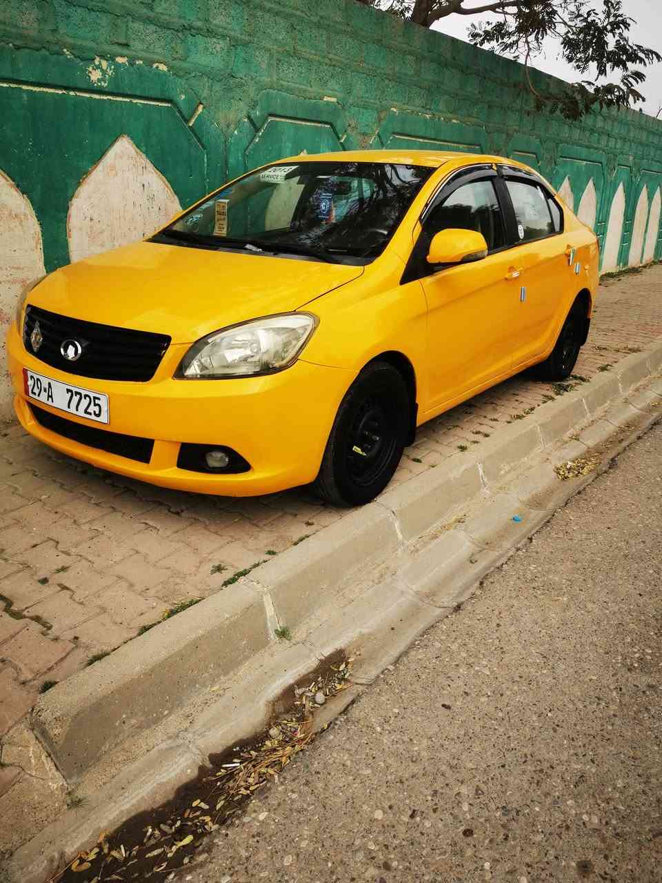 السلام عليكم كريت ويل موديل ٢٠١٣ سياره كفاله فقط تصفيه قليل أثر صبغ شراي خابر ***********
