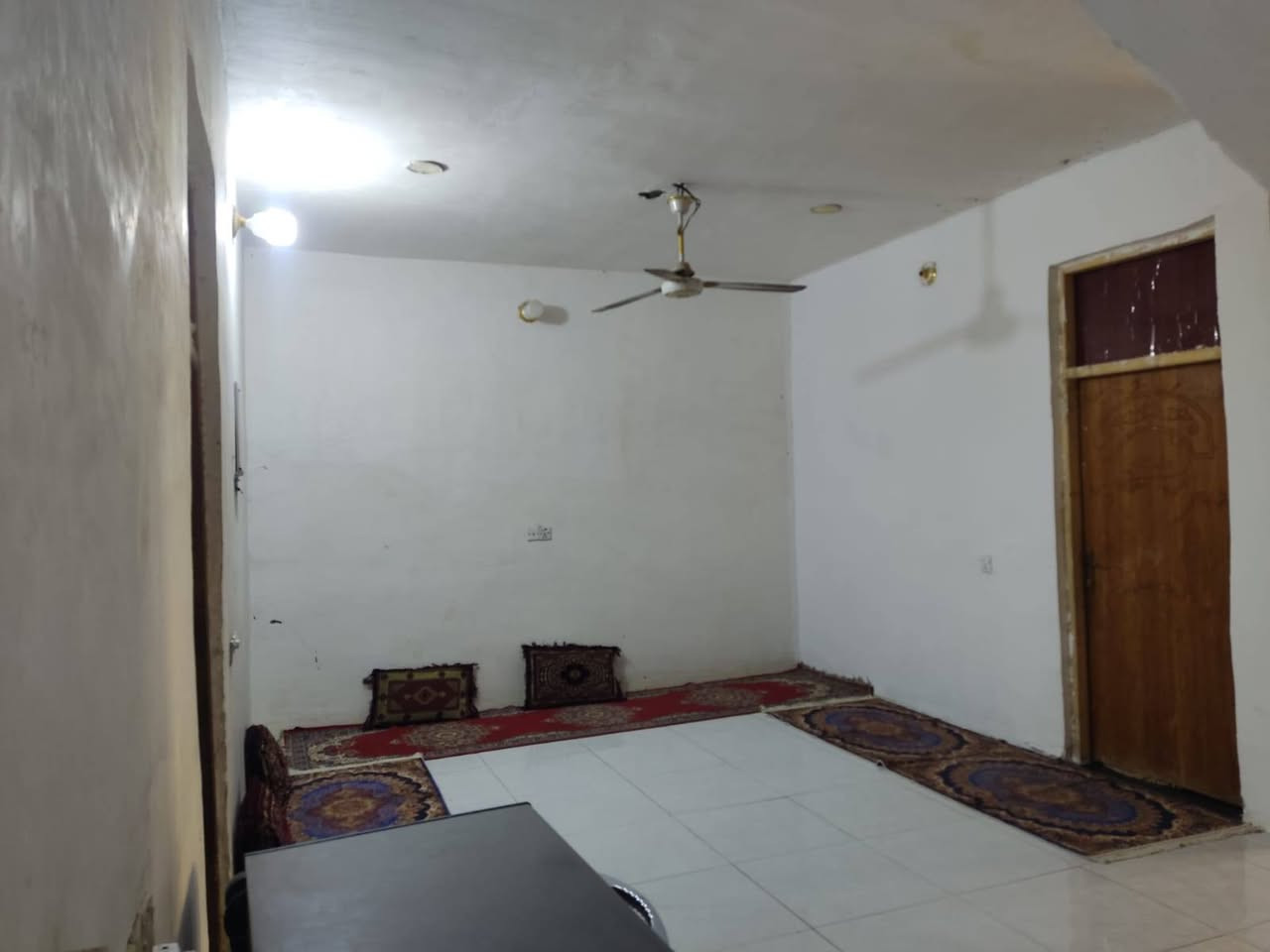 سلام عليكم عندي بيت 160 متر زراعي
دور صحه ثانيه شارع سواق ام لبنين سعر 55 قفل للبيت 

‏‪***********‬‏ وتساب بي
