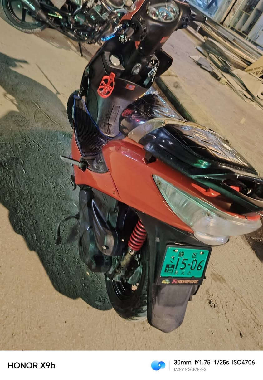 سلام عليكم كامكو G4  للبيع المكينه ما مفتوح بيها برغي الدراجه خرسه شلعه معدل أشك الكاع هورن باتري تاير جديد اترايك كربله نكرا سلف السعر 750 او بيها مجال للطيبين الرقم *********** واتساب (للملاحظه الدراجه اريد ابيعها مو امتعبتنه لان مامعتازه اطلع بيها قليل)  المكان نجف البراكيه شارع المطار  او اني خادم
