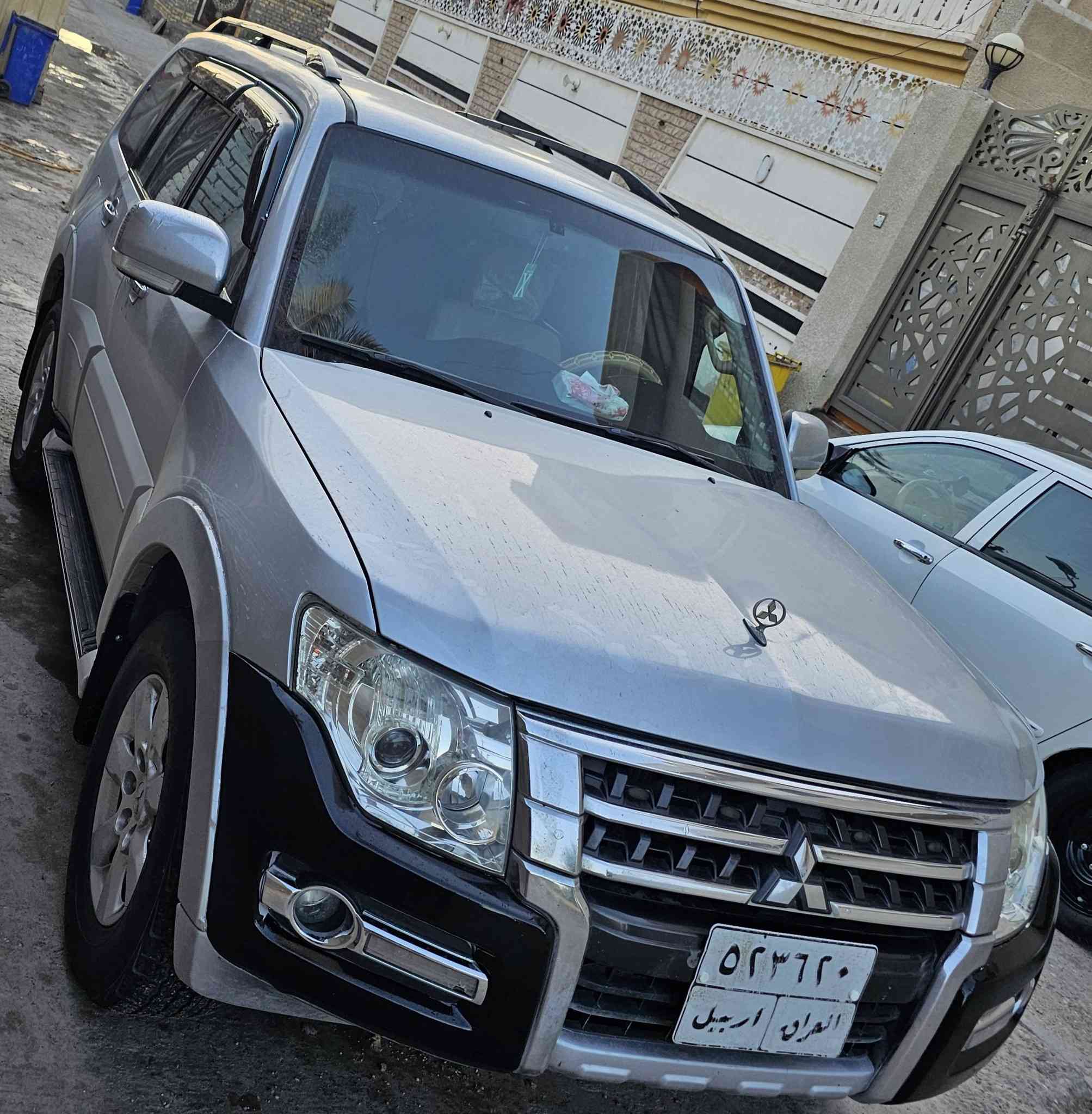 السلام عليكم ...
البيع نقد او مراوس حسب القناعه يجي خاص او وتساب 
باجيرو GLS كويتي موديل 2016 محرك 3500
المواصفات 
شاشه لمس  كامير 
رقم ربيل تريد تحويل تريد وكاله بسم عربي 
حساسات 
دعاميه LED
منظومه زنون
تبريد ٣ قطع
مروحه اضافيه 
تحكمات 
سيارة نظيفه حداديه جديده 
سيارة جاهزه  نقص غاز تبريد 
علمن سياره موجود بلكوت مركز مدينه الاستفسار اكثر للاتصال 
***********
