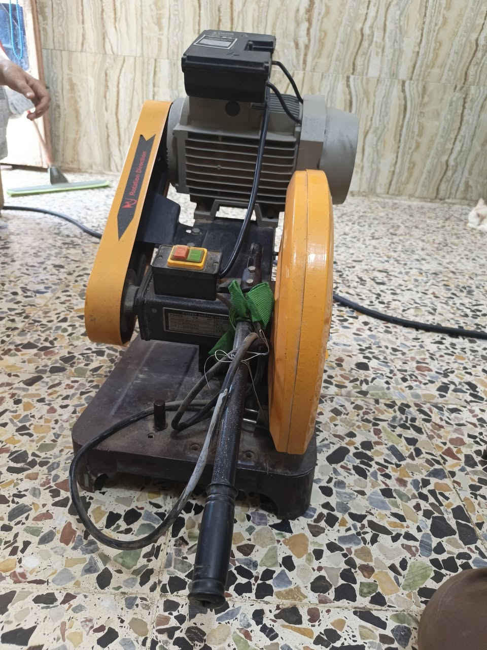 بغداد قاطعه اصليه سعر 350 وبي مجال***********
