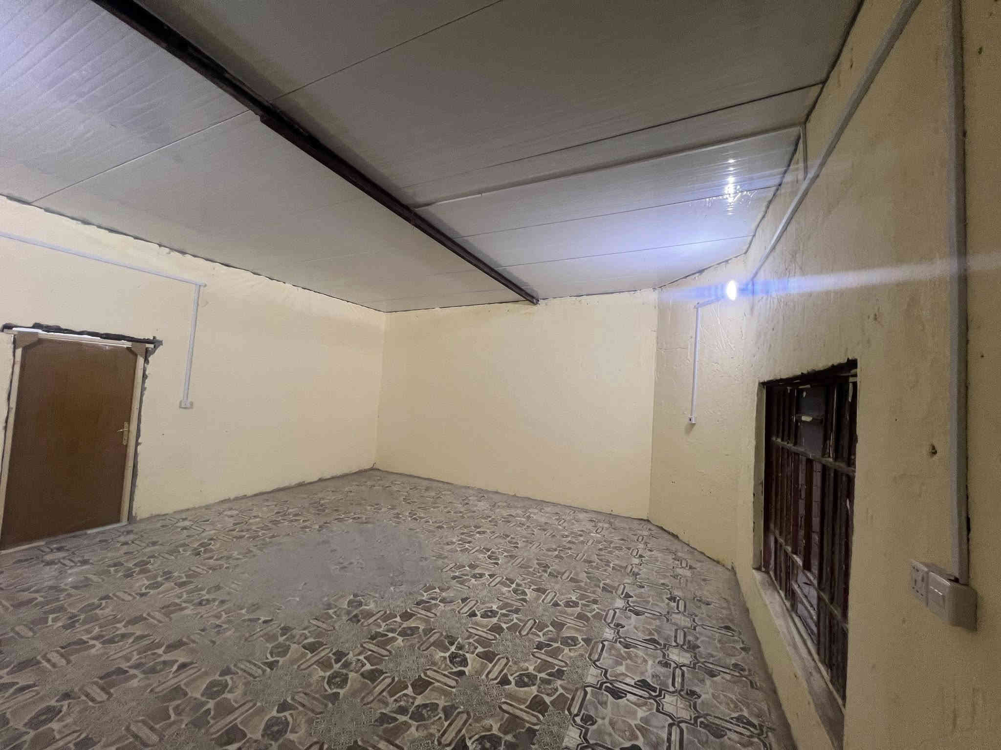 بيت للبيع 🚨

تابع للبلديه مقابل المعارض عل شارع العام المساحه 350 متر  يحتوي على ديوان معزول مع حمامات سندويج 
اظافه الى غرفتين ومطبخ وصاله وحمامات معزوله مع حوش البيت مخدوم من رصيف وماء وكاعد بي موجر
السعر 25مليون
الرقم :***********
