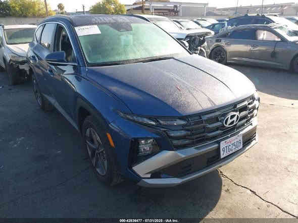 السلام عليكم ورحمة الله 

للبيع 

توكسان 2025 حالياً يالامارات
السياره يصير بيها بارد وتكحيل غراضها كلها بنصها 
تستلم غراضها مشدوده عليها يصير بيه بارد بالجاملغ وبارد بالجنطه مال شحن

السعر واصل البصره 18،200$تستلم خلال 7 ايام 
السعر واصل اربيل 21،000$ تستلم خلال 10 ايام بدون رقم سعر بلاش وبالعافية على الياخذها

للاستفسار
***********
***********
احمد
