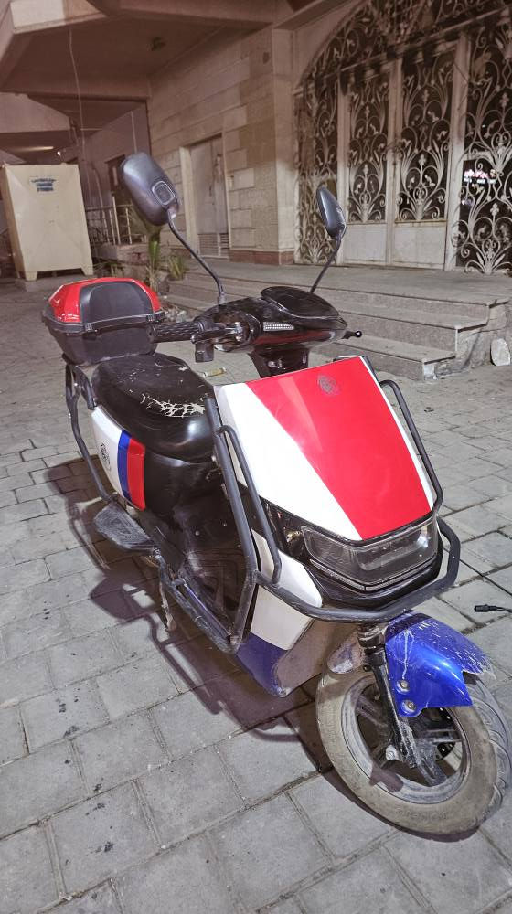 السلام عليكم دراجه شحن سبع بطاريات استخدام ٧_٦ اشهر تقطع مسافه ٢٥_٣٠ كيلو السرعه حقيقيه ٧٠  واضرارهة جاملخ امام مضروب وخلفي مشيول والصندوك طاك القفل مالهة بغداد, العراق


**إذا كنت صاحب هذا الإعلان وتريد حذفه لأي سبب، رجاءا أرسل رسالة إلى الدعم الفني**