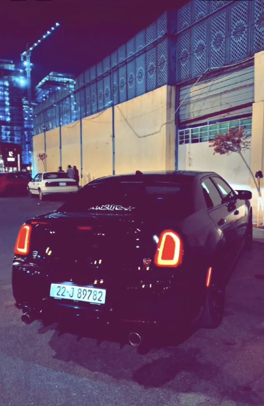 السلام عليكم اخوتي///
.اوباما موديل 2022 
.السياره جدن جديده 
.ومصروف عليهة لله شاهد 
.حادثهة بس وجه الجنطه وموجود بل صور 
.بدون ايرباك السياره كلش حلوه 
.سعر//280 ///💙
.بيهة مجال قليل لل شراي الموشراي ليفوتلي💙
.رقم التلفون::***********
